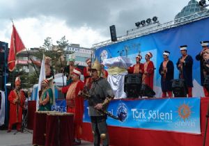 Türk Şöleninde görkemli açılış